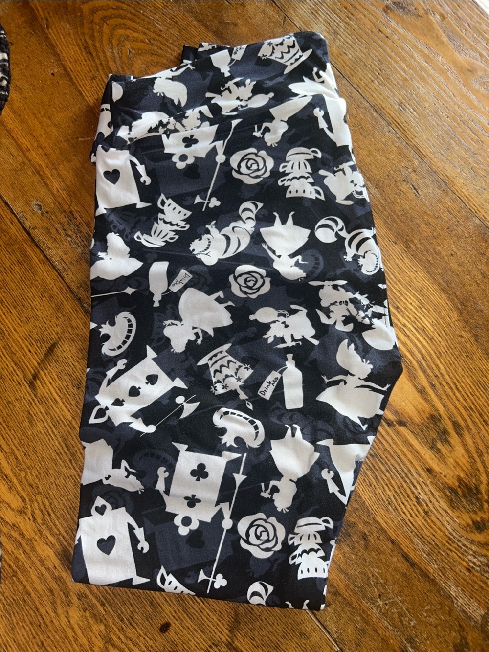 LuLaRoe Alice in Wonderland Character Print Leggings - Picture 1 of 6